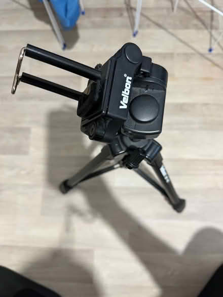Photo of free Tripod (Longsight M12) #1