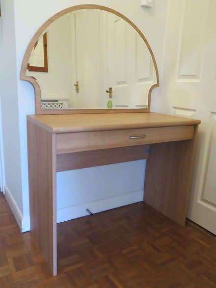 Photo of free Small desk with mirror (North Watford WD17) #1