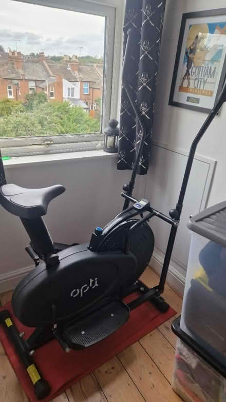 Photo of free Cross trainer / static bike (Central Leamington Spa CV31) #1