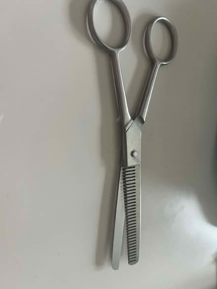 Photo of free Hair thinning scissors (Stenson Derby DE23) #2
