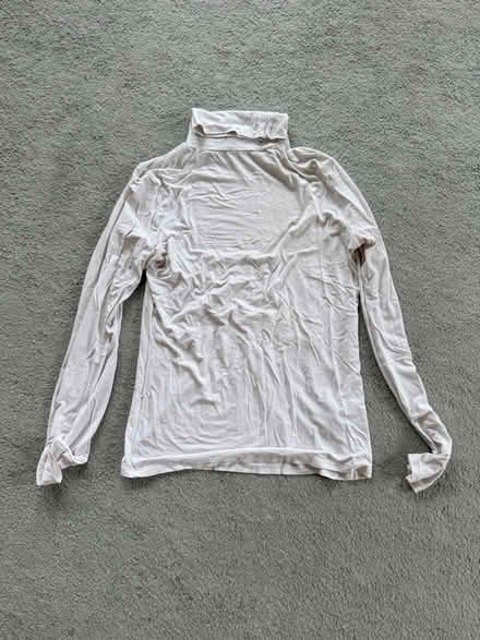 Photo of free T shirt size S (Mottingham) #1