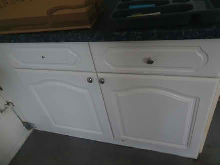 Photo of free Kitchen units and work surfaces. (Greenfield G32) #2