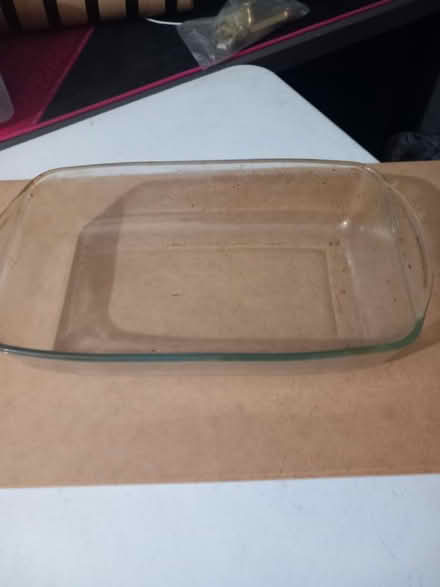 Photo of free Glass oven dish (New cross SE14) #1