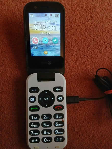 Photo of free 4 DORO Flip Phones - Factory Reset (B90 shirley) #4