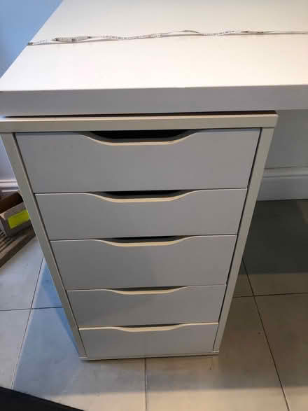 Photo of free Desk with drawers (Elton BL8) #2