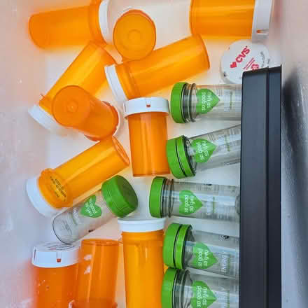 Photo of free Pill Bottles - lots (94041) #1
