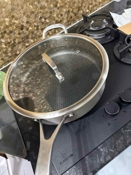 Photo of free Frying/saute pan (Sydney, crewe CW1) #1