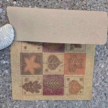 Photo of free Floor mat (94041) #2