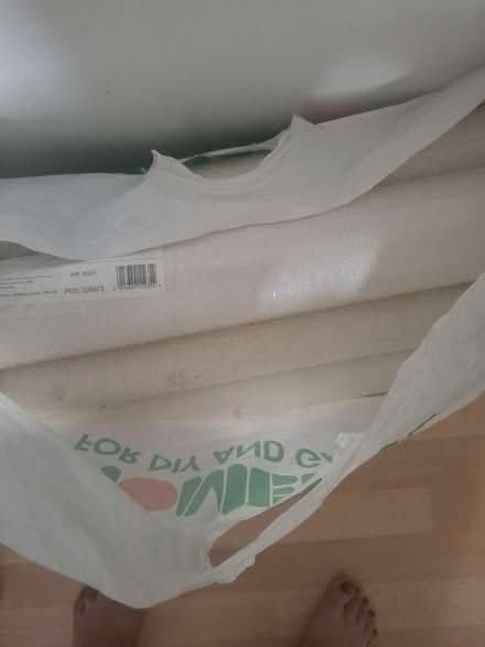 Photo of free A bag of wall lining paper (Fenlake MK42) #2