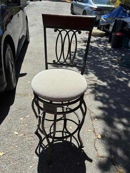 Photo of free 4 Bar Stool swivel chairs (San Rafael) #1