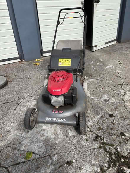 Photo of free honda izzy mower petrol (Almondbury HD5) #3