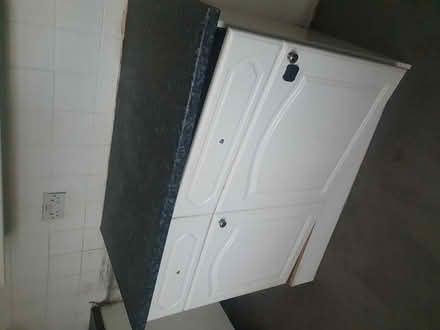 Photo of free Kitchen units and work surfaces. (Greenfield G32) #4