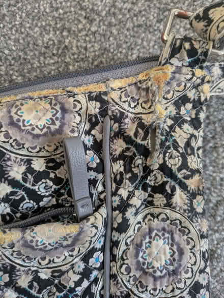Photo of free Vera Bradley Cross-Body Bag (Longton PR4) #3