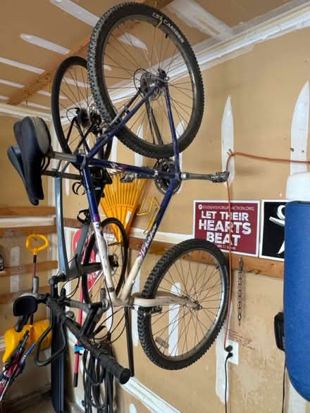 Photo of free Specialized Rock Hopper (Near NW High School Germantown) #1