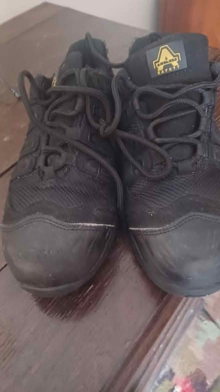 Photo of free Safety shoes size 6/39 (TA14 6QW stoke sub hamdon) #2