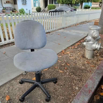Photo of free Office Swivel Chair (94041) #3
