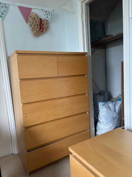 Photo of free Chest of drawers (Barnes SW13) #1