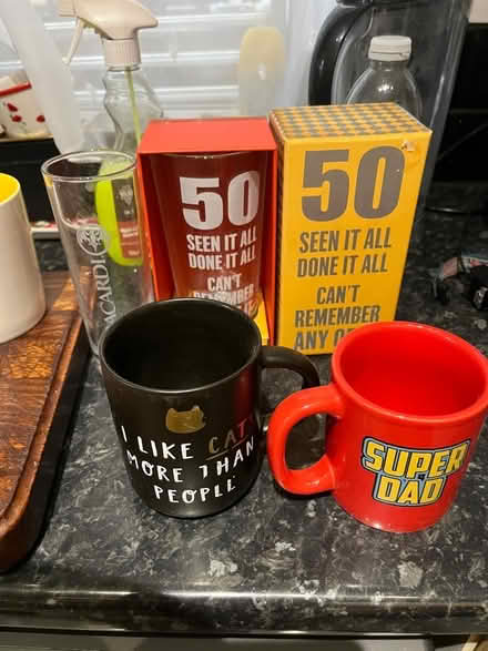 Photo of free Sélection of mugs and glasses (Woodside CR0) #2