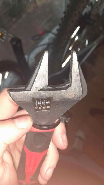 Photo of free wrench & hex keys (E6 5xb) #2
