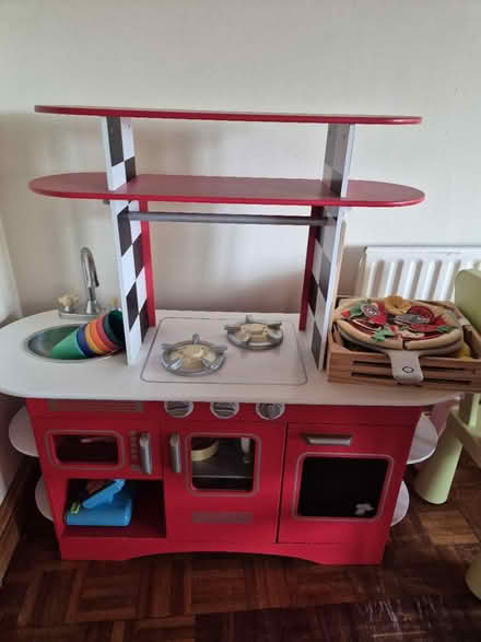 Photo of free Play kitchen (Broadbridge Heath RH12) #1