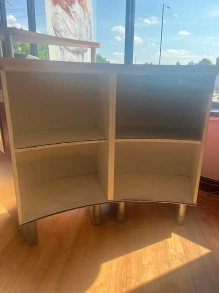 Photo of free Salon desk (Hair salon B14) #2