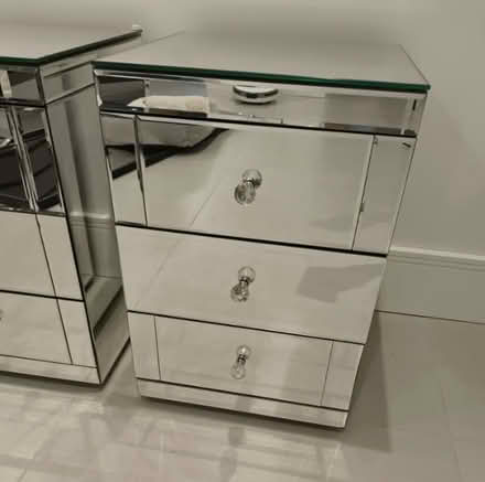 Photo of free 2 * Bedside Tables\Cabinets - Mirrored, 3 Drawer (Green Street Green TN14) #2