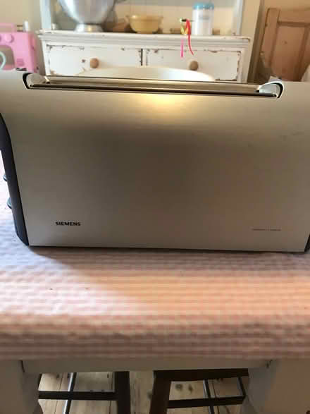 Photo of free Siemens toaster (Off Woodbridge road IP4) #1