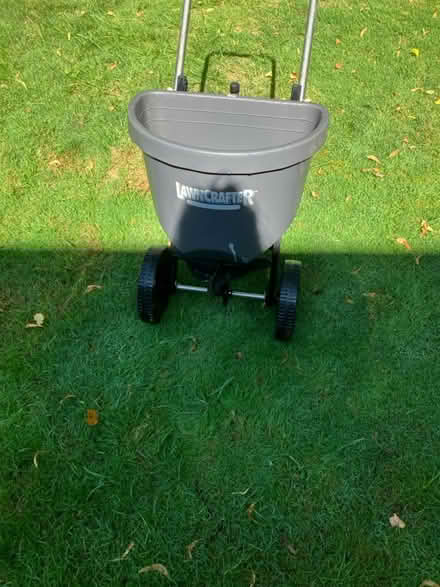 Photo of free See/ fertilizer spreader (Woburn Cummingsville) #1