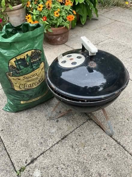 Photo of free Barbecue and charcoal (Kemptown BN2) #1
