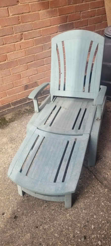 Photo of free Sun lounger patio chair (Kidderminster DY11) #1