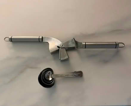 Photo of free Used garlic press& measuring spoons (Thornwood, NY) #1