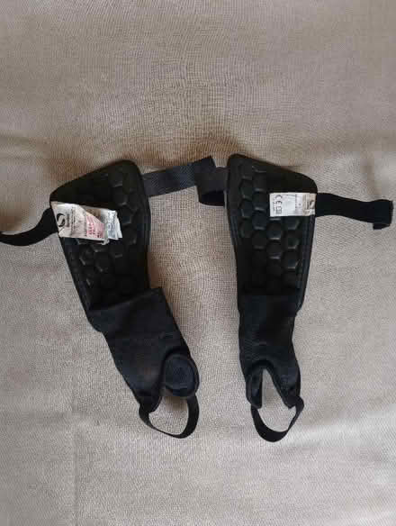 Photo of free Sandico shin pads (Kingsway BA2) #2