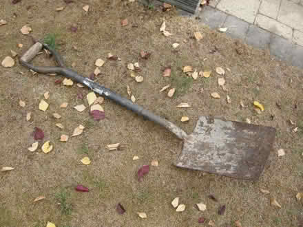 Photo of free shovel (Studley B80) #1