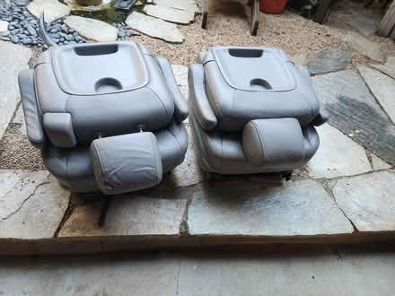 Photo of free 2 middle seats for Toyota sienna (Sun Valley) #1