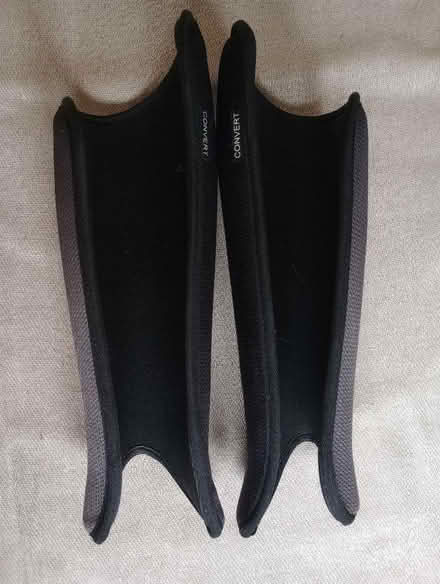 Photo of free Kookaburra Convert shin guards (Kingsway BA2) #2