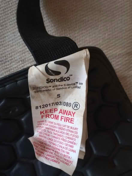 Photo of free Sandico shin pads (Kingsway BA2) #3