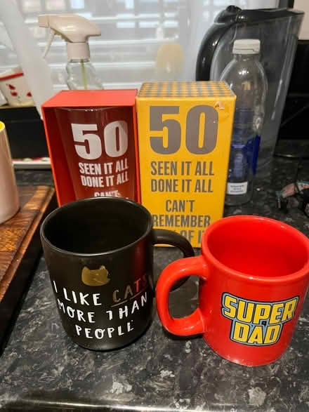 Photo of free Sélection of mugs and glasses (Woodside CR0) #3