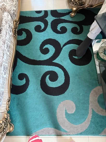 Photo of free Large teal rug (Canada Water SE16 7BX) #1