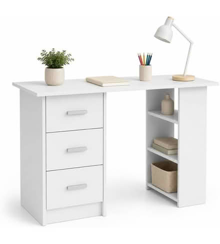 Photo of Desk (Wythenshawe M23) #1