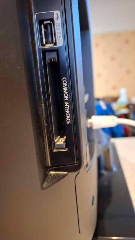 Photo of free Working 32" TV (Cosham PO6) #3