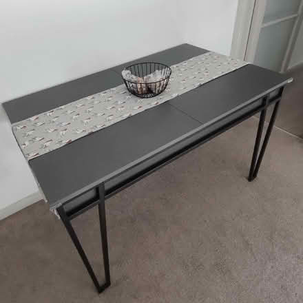 Photo of free Modern extendable dining table (Surbiton KT6) #1
