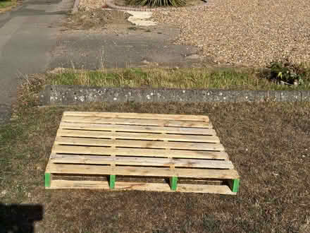 Photo of free suppliers Pallet (Barkham RG41) #1