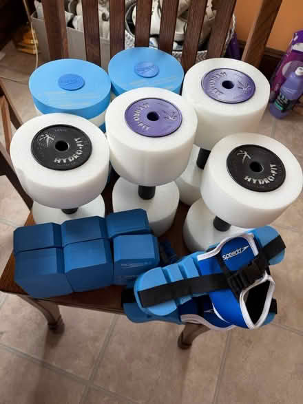 Photo of free Speedo Aqua Fitness Set (like new) (Wood Ridge) #2