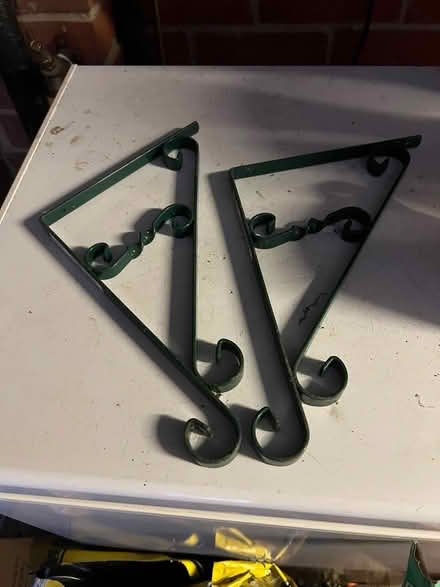 Photo of free Green hanging basket brackets (Fobbing SS17) #2