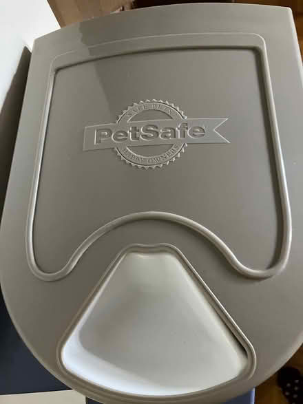 Photo of free 5 meal timed feeder for cat or dog (Near Carlingwood Mall) #1