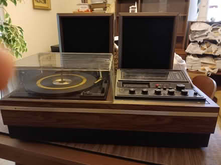 Photo of free Vintage Combo Stereo (Woodridge) #1