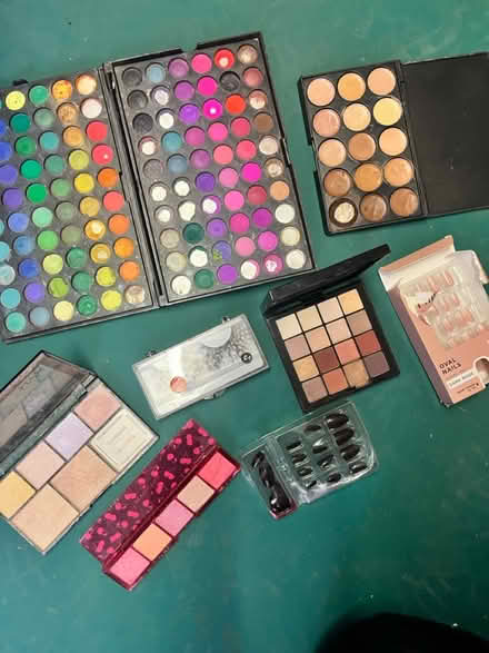 Photo of free Bundle (Norwood SE27) #1