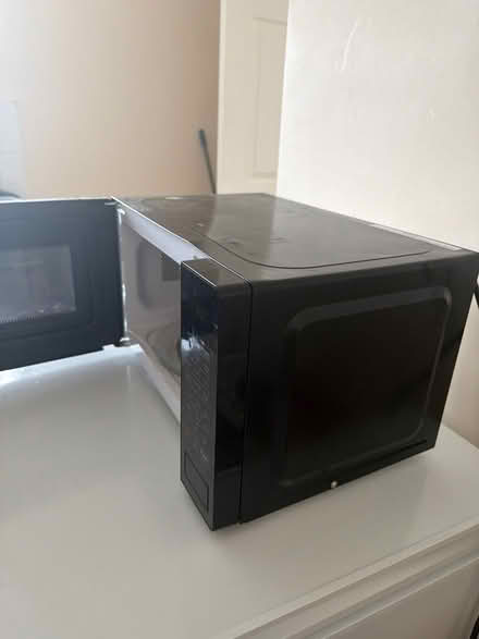 Photo of free Microwave (Mansfield NG18) #3
