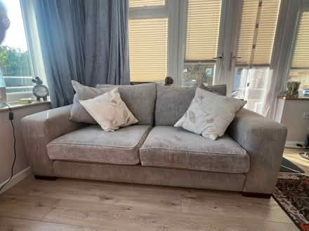 Photo of free Grey sofa (Priestwood RG42) #1
