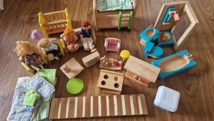 Photo of free Dolls house (March PE15) #4